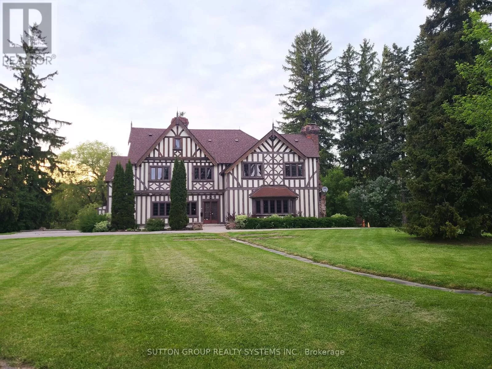 House for rent: 13284 Bathurst Street, King, Ontario L7B 1K5