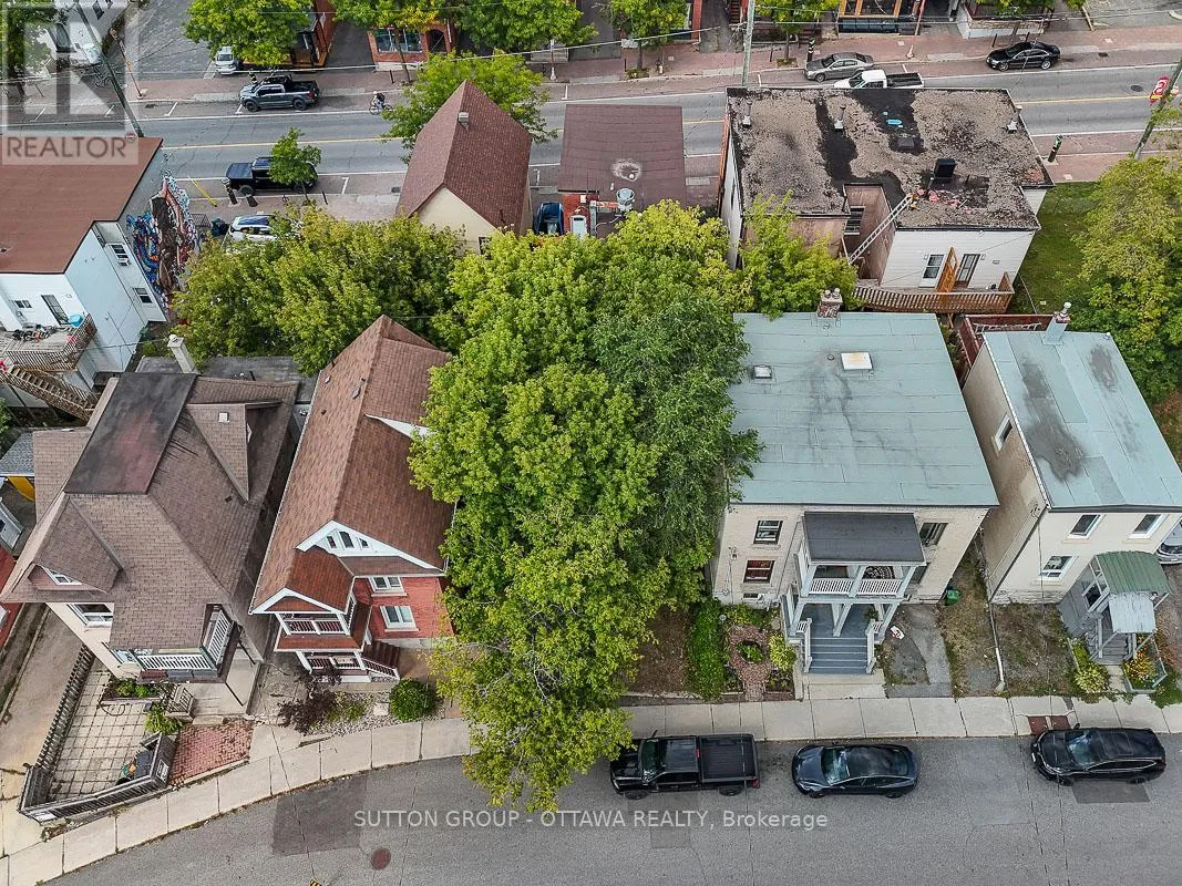133 Eccles Street, Ottawa, Ontario K1R 6S7