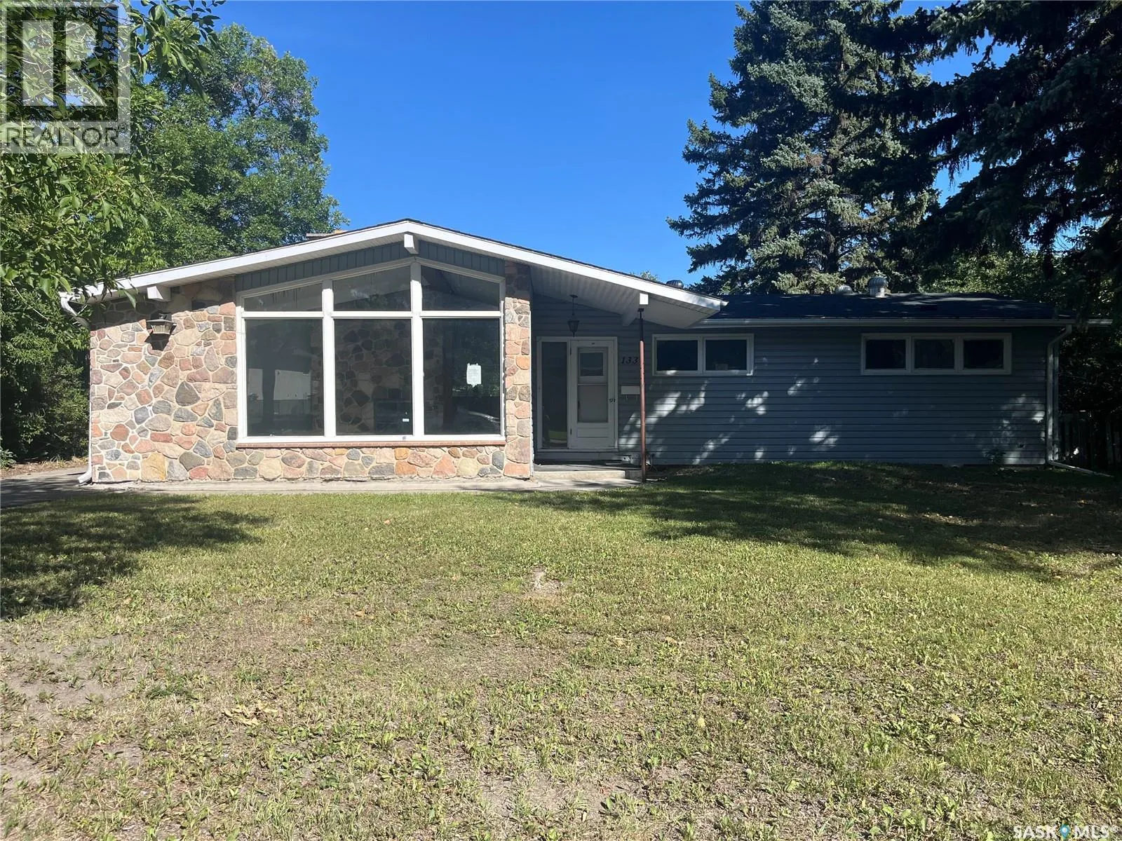 House for rent: 133 Halifax Street N, Regina, Saskatchewan S4R 2W5