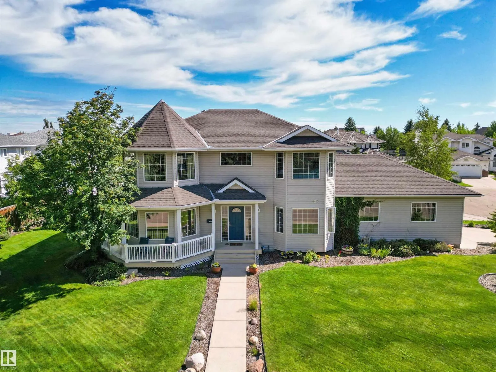 House for rent: 133 Kulawy Dr Nw, Edmonton, Alberta T6L 6T9