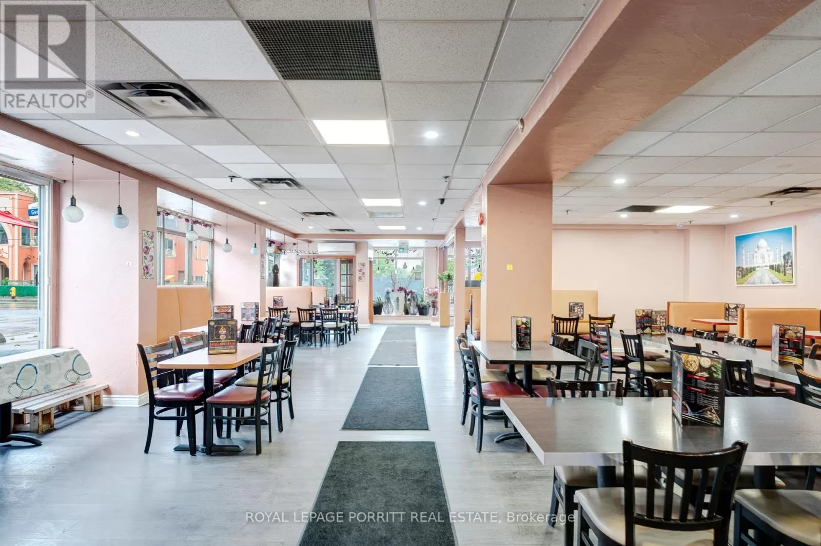 1330 Gerrard Street E, Toronto, Ontario M4L 1Z1