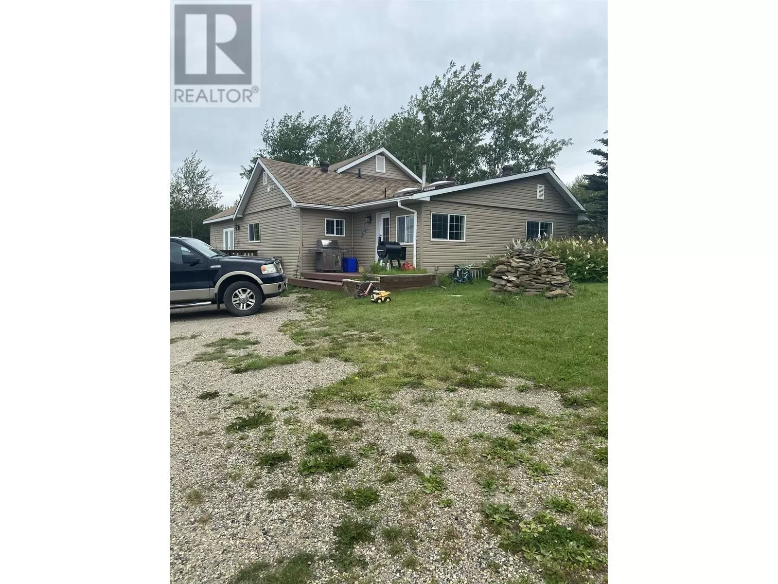 House for rent: 13349 281 Road, Fort St. John, British Columbia V0C 1H0