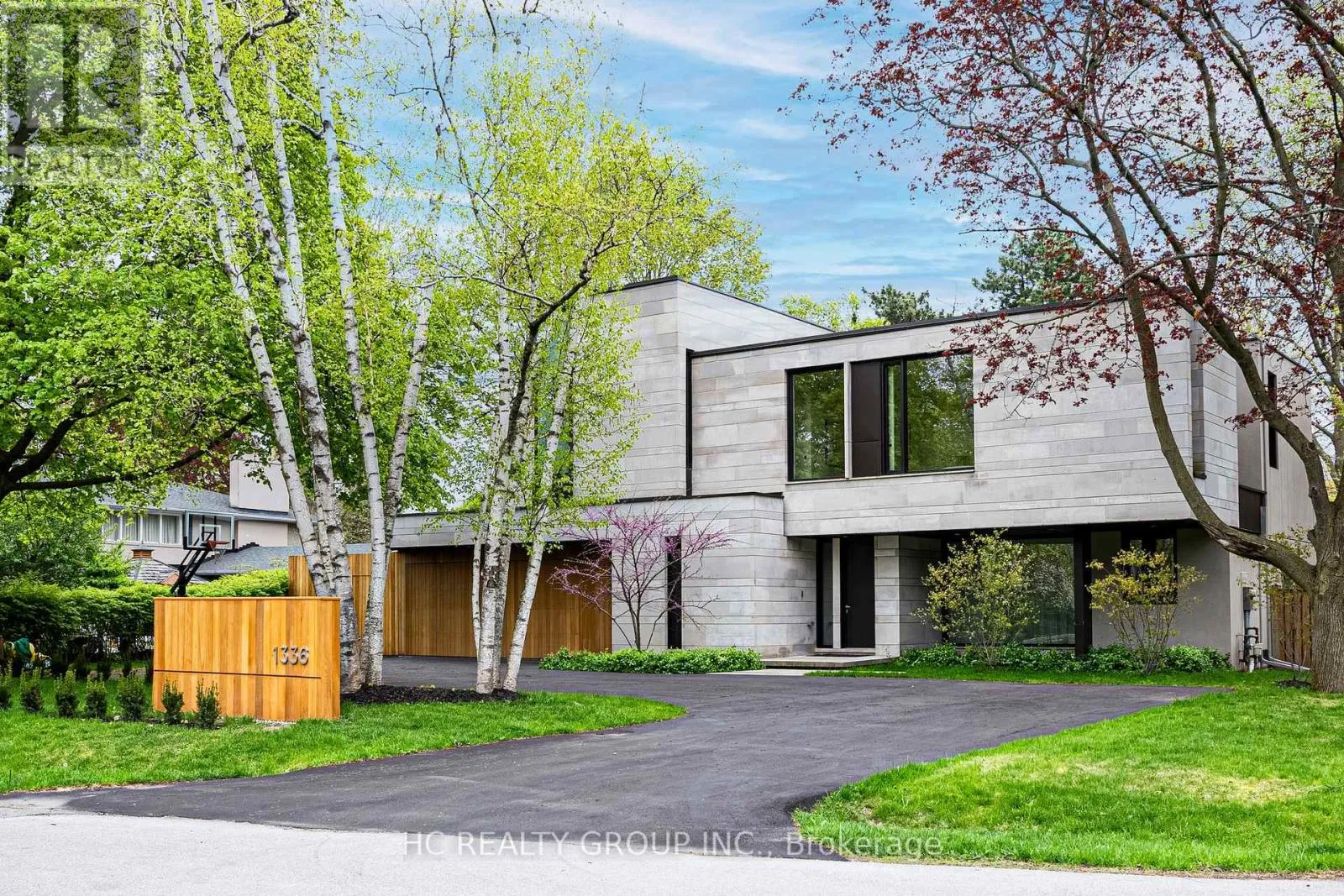 House for rent: 1336 Hillhurst Road, Oakville, Ontario L6J 1X5