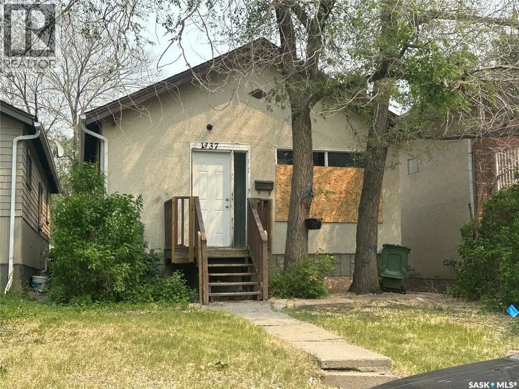 House for rent: 1337 Wascana Street, Regina, Saskatchewan S4T 4J4