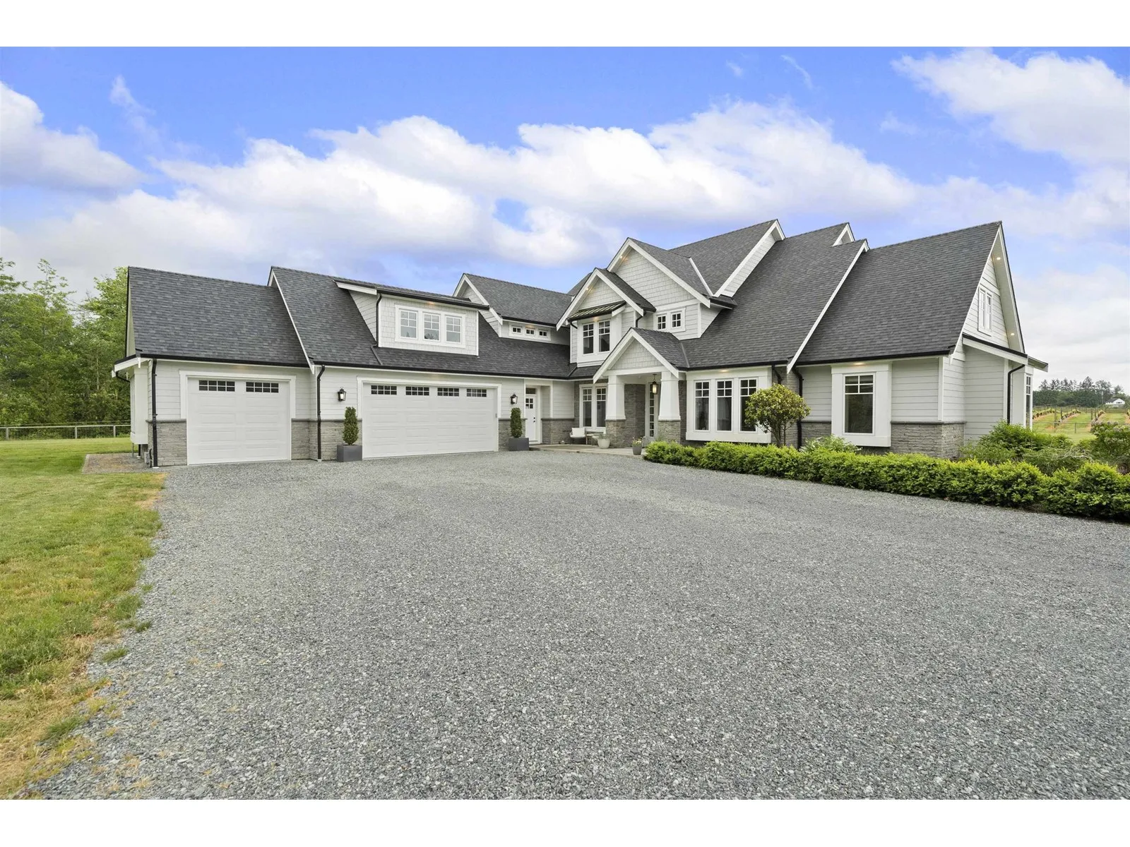 House for rent: 1340 224 Street, Langley, British Columbia V2Z 2W7