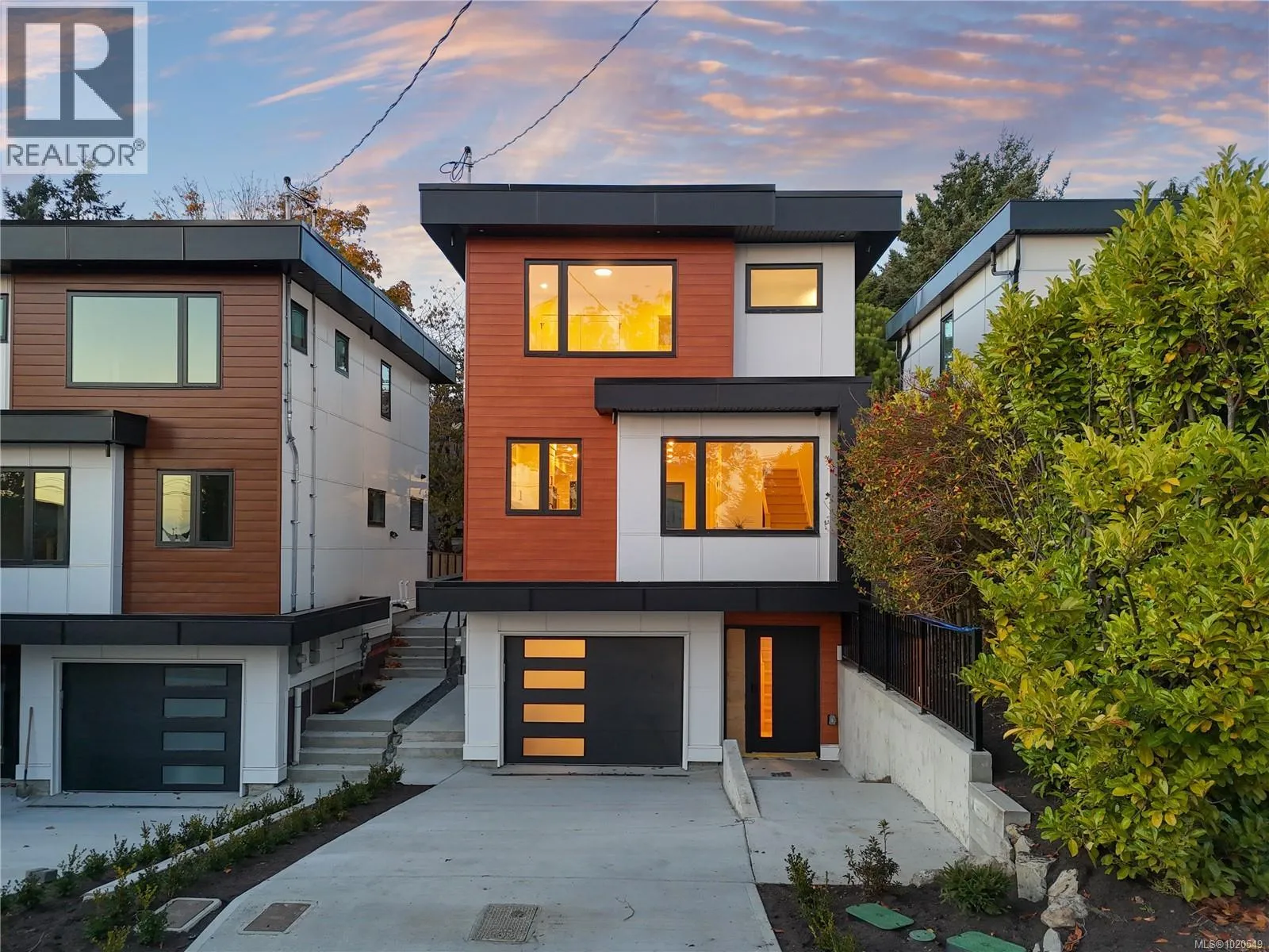 House for rent: 1342 Wood St, Esquimalt, British Columbia V9A 5E1