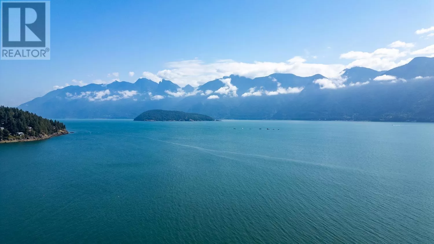 1345 Catalina Road, Bowen Island, British Columbia V0N 1G1