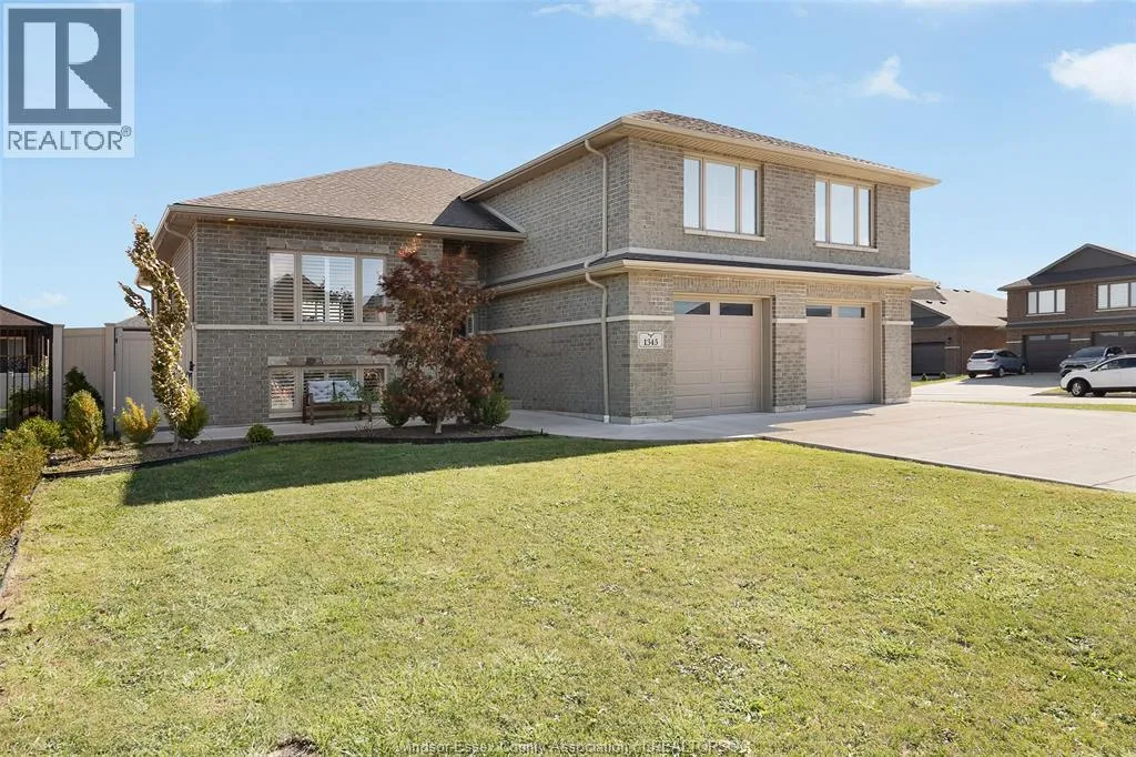 House for rent: 1345 Deer Run Trail, Lakeshore, Ontario N8L 0T4