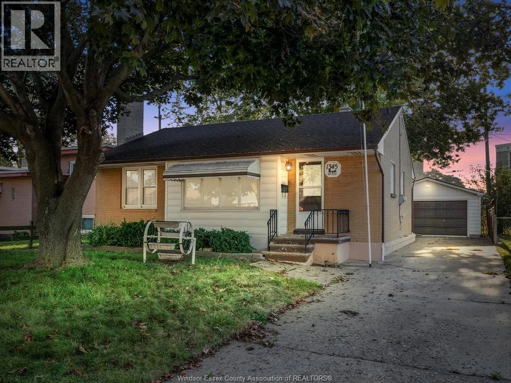 House for rent: 1345 Marlborough Boulevard, Windsor, Ontario N9C 1Y8