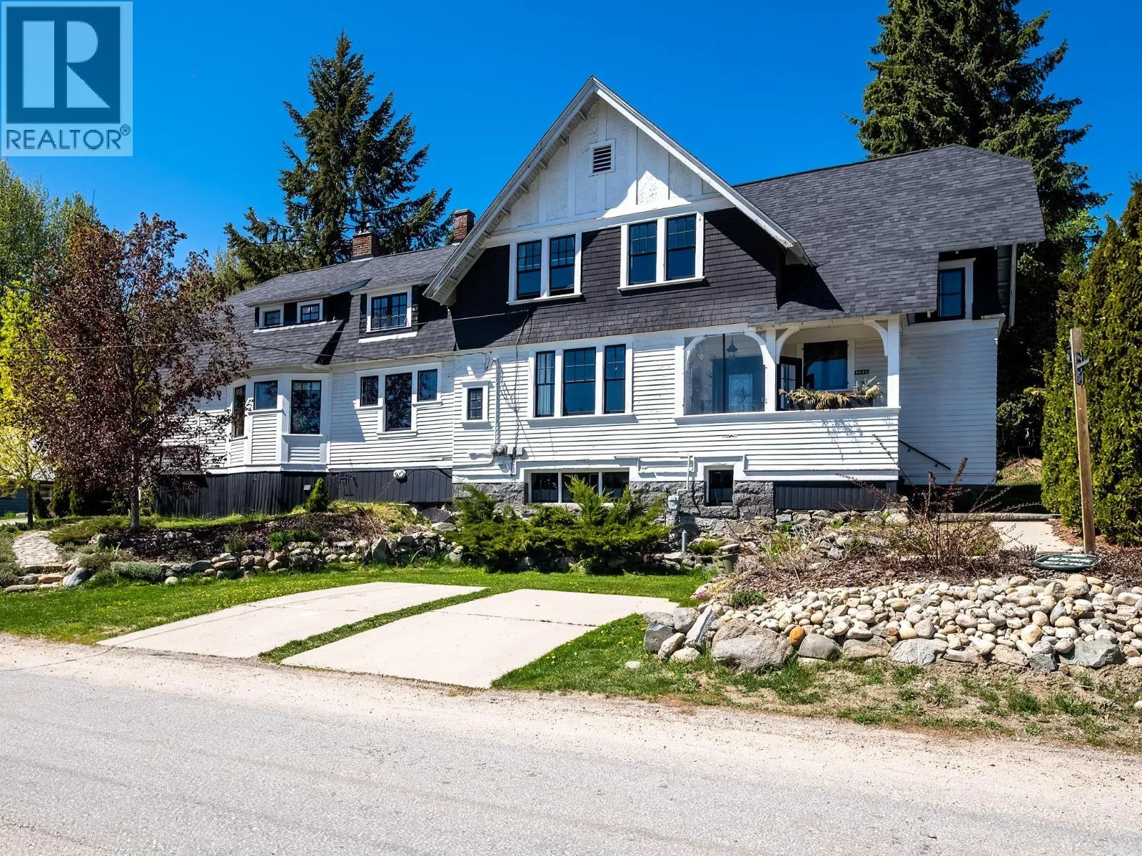 House for rent: 1345 Spokane Street, Rossland, British Columbia V0G 1Y0