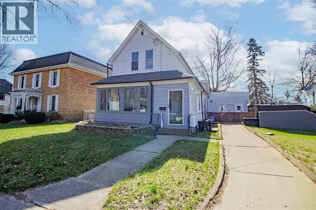 House for rent: 135 Chestnut Street, Bothwell, Ontario N0P 1C0