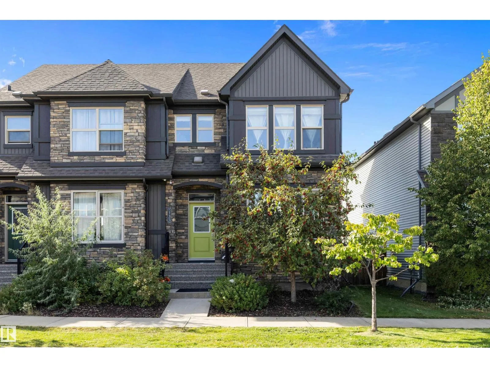 Duplex for rent: 135 Gilmore Wy, Spruce Grove, Alberta T7X 0M5