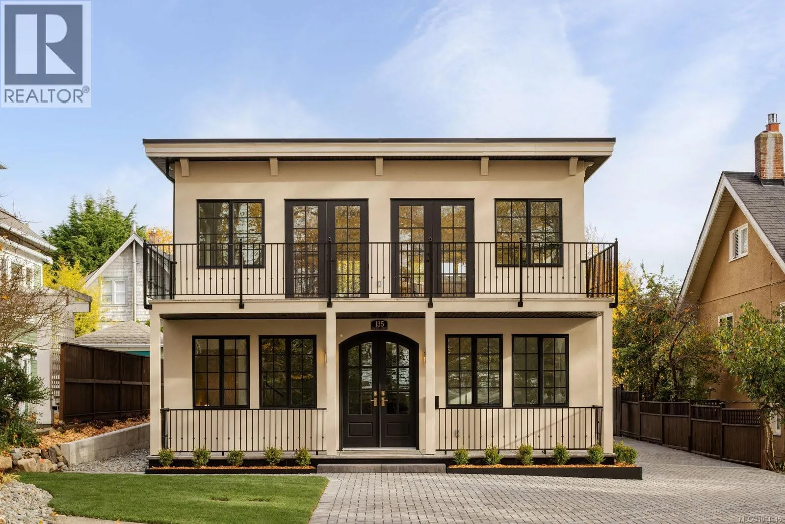 House for rent: 135 Passmore St, Victoria, British Columbia V8S 3V6