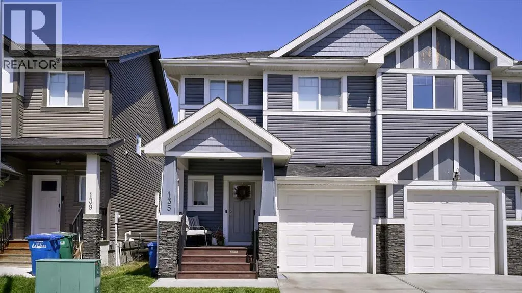 Duplex for rent: 135 Reunion Loop Nw, Airdrie, Alberta T4B 4J6