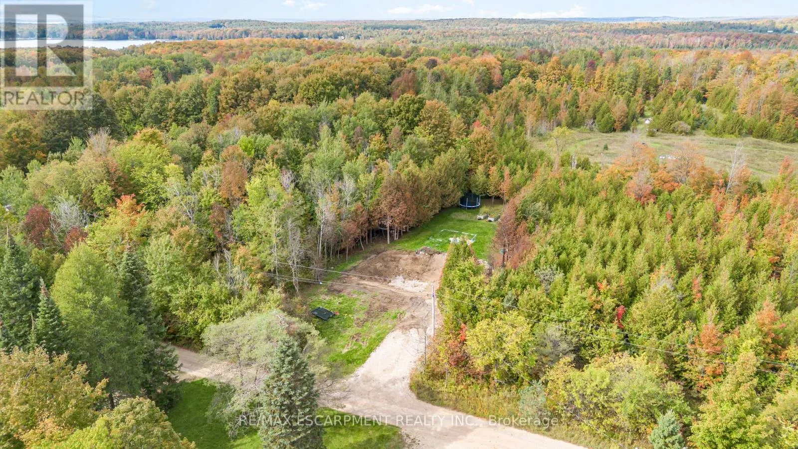 135 Sir Williams Lane, Grey Highlands, Ontario N0C 1E0