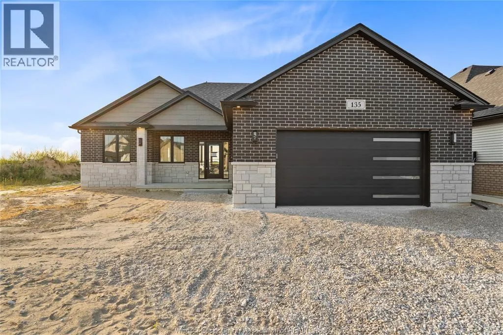 House for rent: 135 Valencia Drive, Chatham, Ontario N7L 0H3