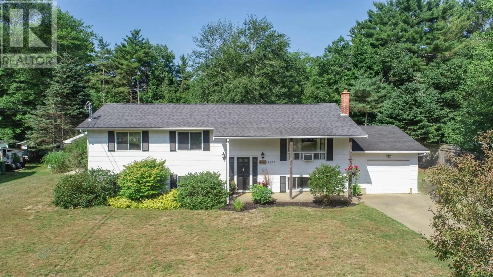 House for rent: 1353 Pinecrest Drive, Coldbrook, Nova Scotia B0P 1J0