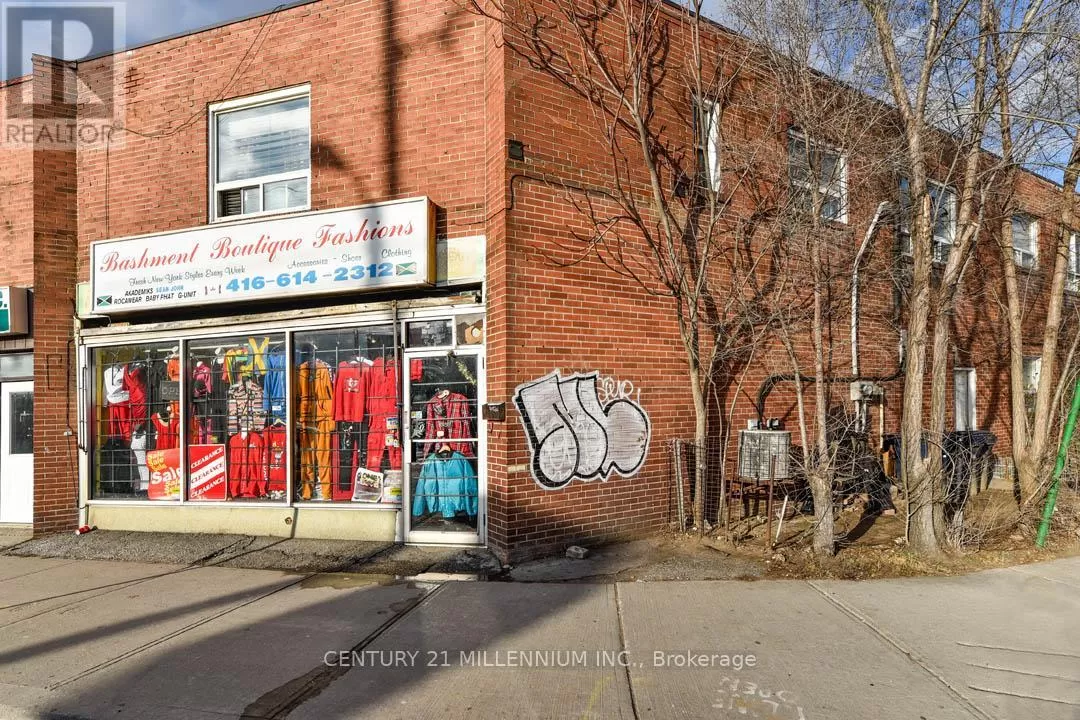 Residential Commercial Mix for rent: 1353 Weston Road, Toronto, Ontario M6M 4R9