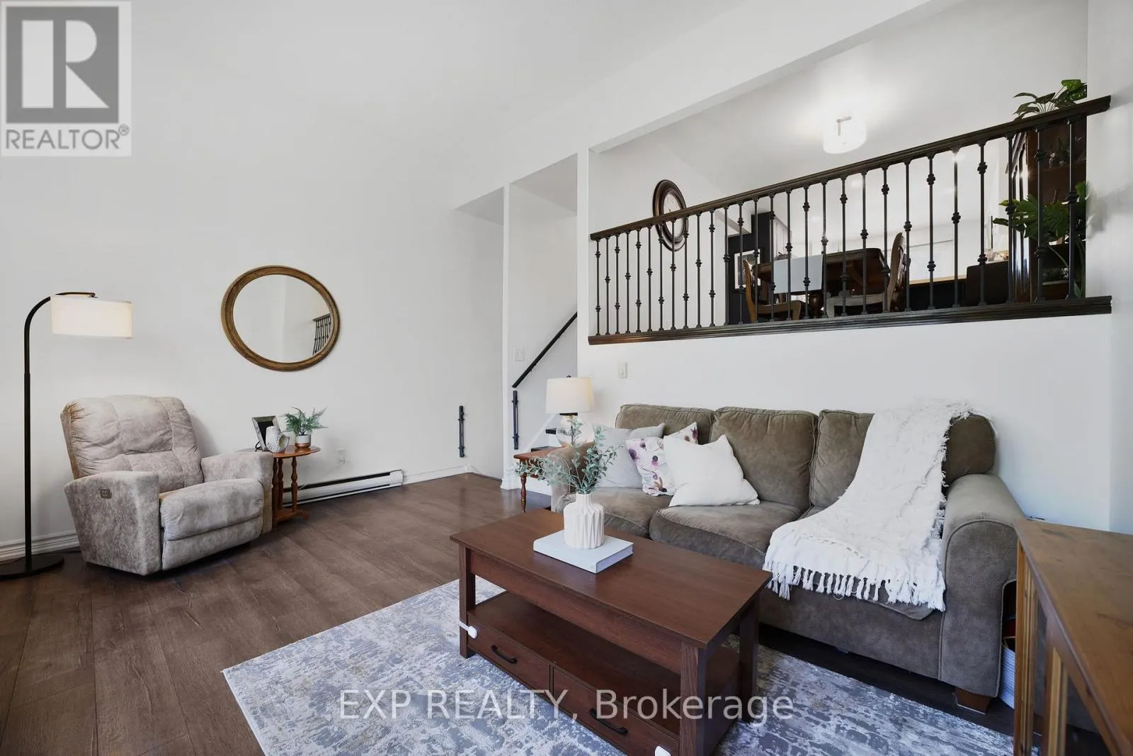 Row / Townhouse for rent: 136 Darras Court, Brampton, Ontario L6T 1W7