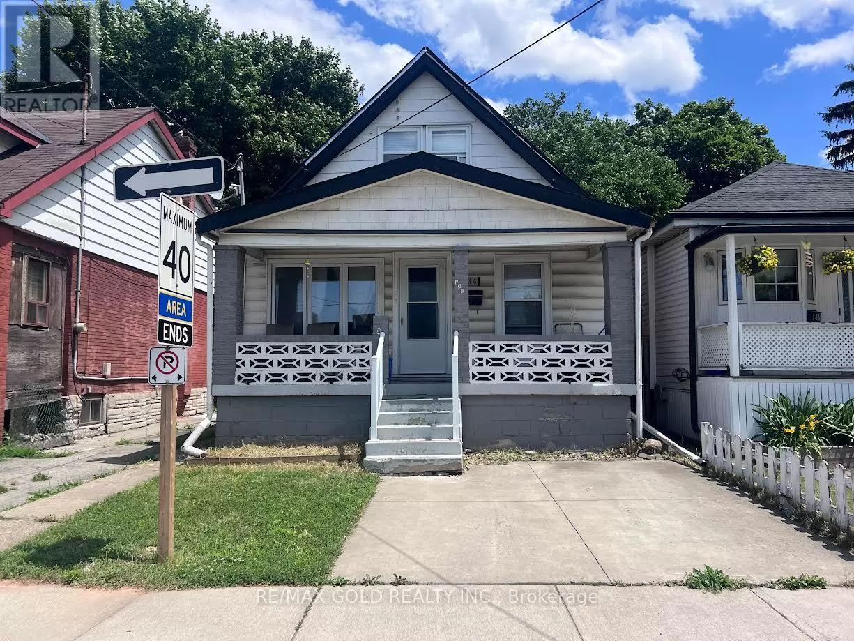 House for rent: 136 Robins Avenue, Hamilton, Ontario L8H 4N8