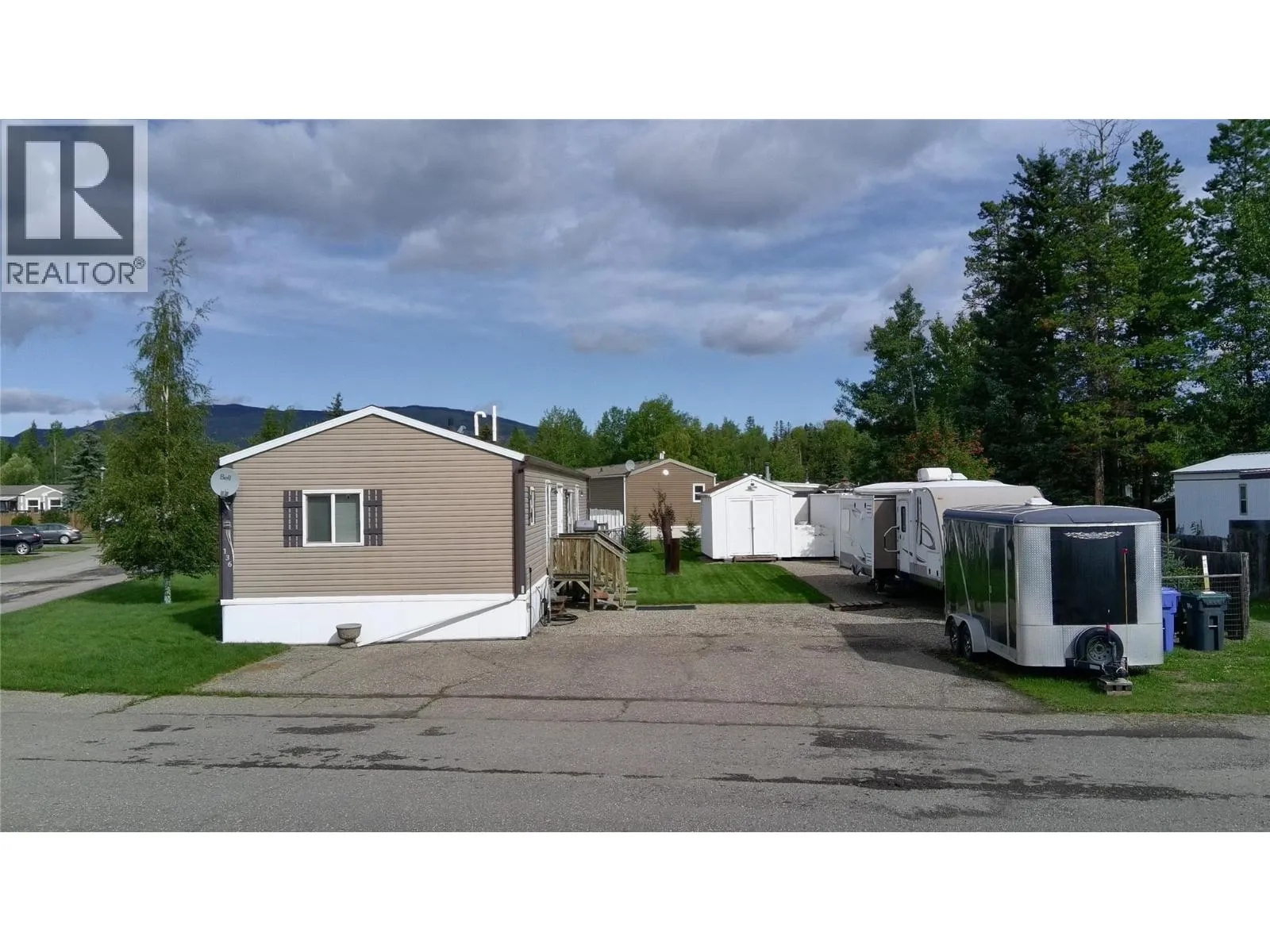 Manufactured Home for rent: 136 Rockcliffe Place, Tumbler Ridge, British Columbia V0C 2W0