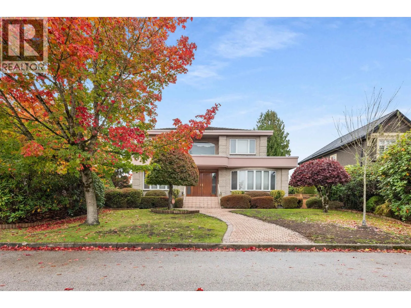 House for rent: 1363 W 51 Avenue, Vancouver, British Columbia V6P 1C6