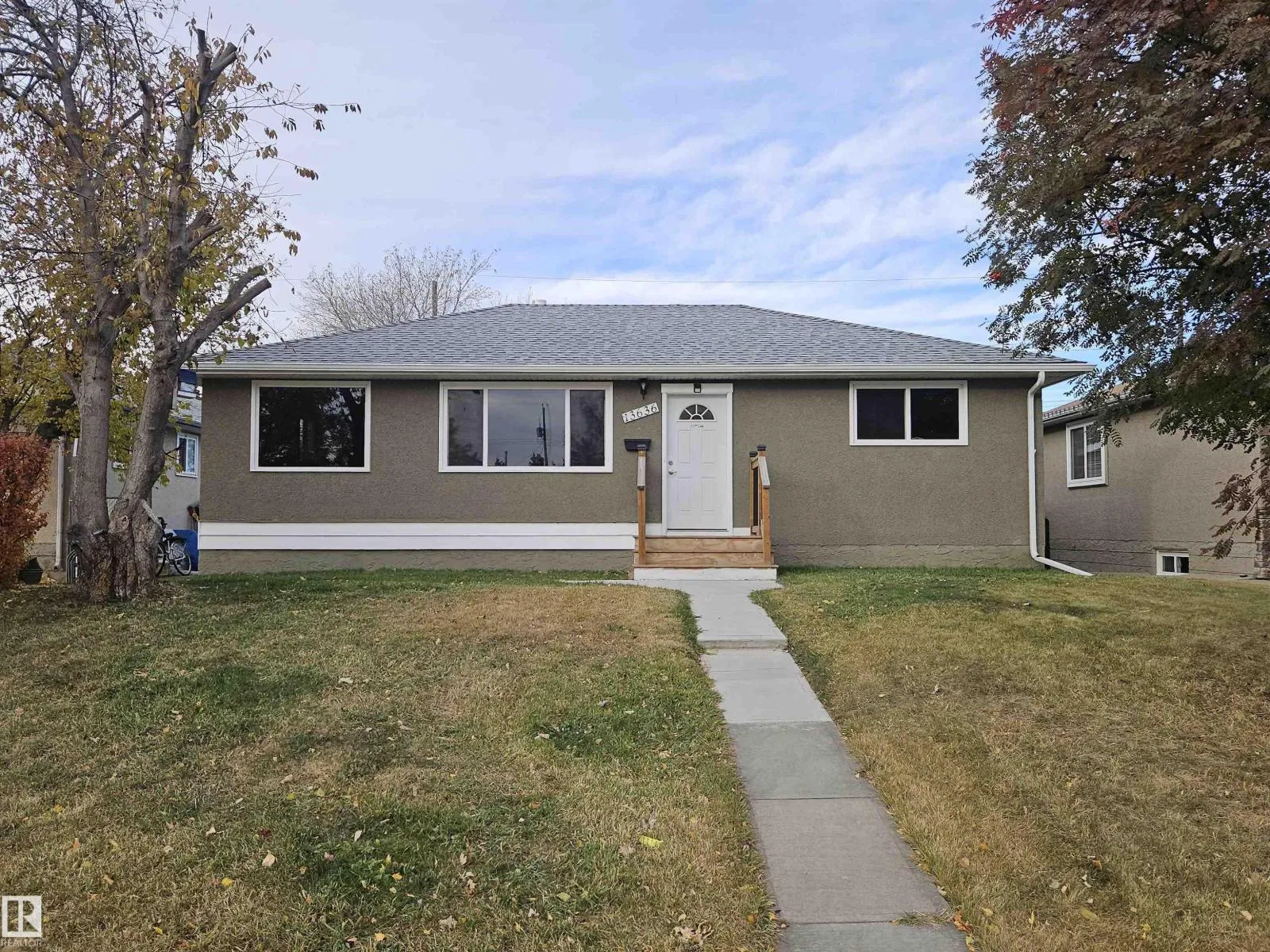 House for rent: 13636 135a Av Nw, Edmonton, Alberta T5L 3Z9