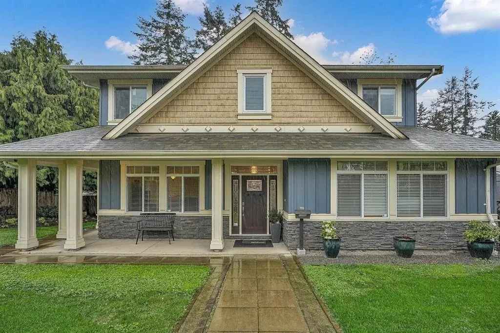 House for rent: 13668 North Bluff Road, White Rock, British Columbia V4B 3B8