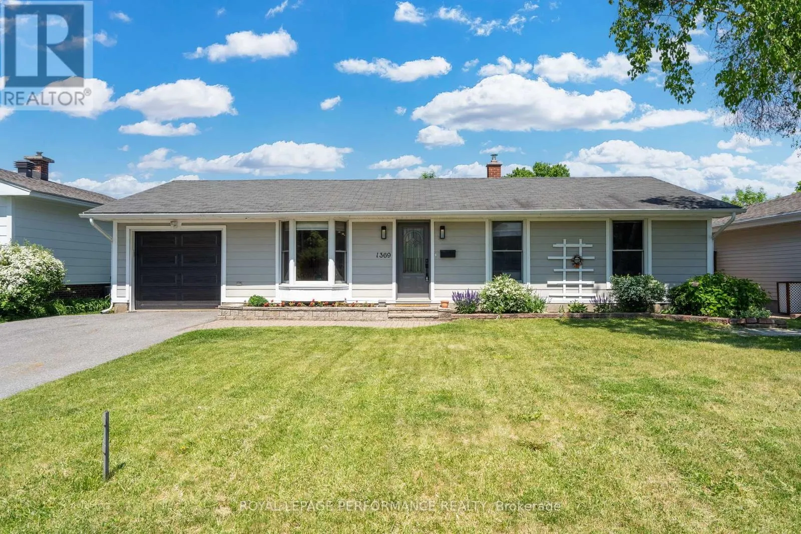 House for rent: 1369 Fontenay Crescent, Ottawa, Ontario K1V 7K5