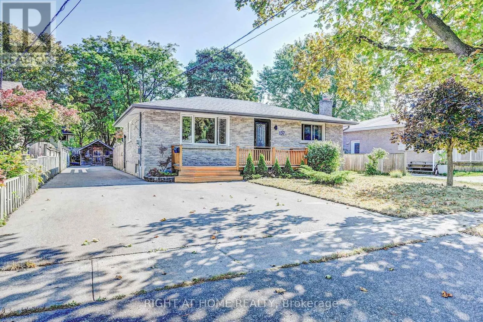 House for rent: 137 Country Club Drive, Guelph, Ontario N1E 3K8