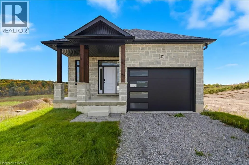 House for rent: 137 Pike Creek Drive, Cayuga, Ontario N0E 1E0