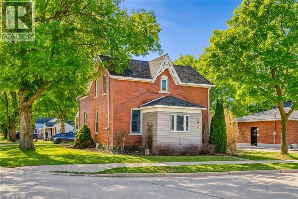 House for rent: 137 Wellington Street, Mitchell, Ontario N0K 1N0