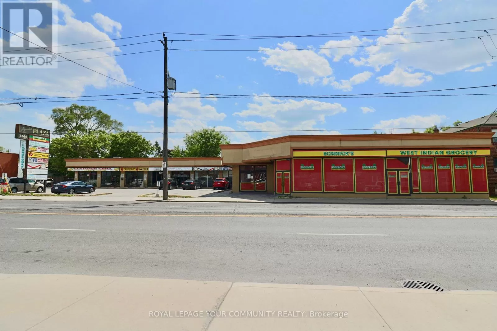 1370 Weston Road, Toronto, Ontario M6M 4R8