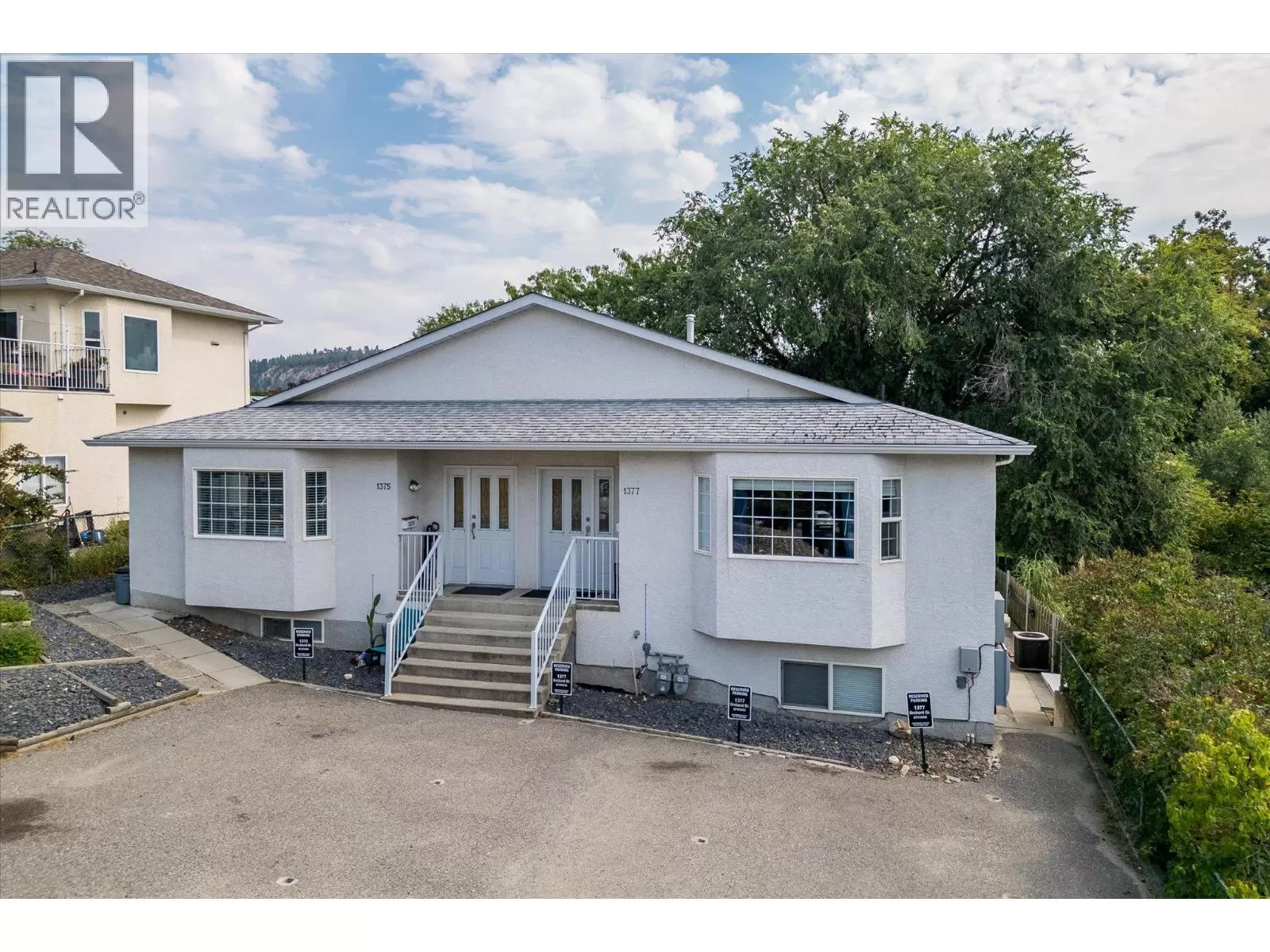 Duplex for rent: 1375/1377 Orchard Drive, Kelowna, British Columbia V1Y 3V1