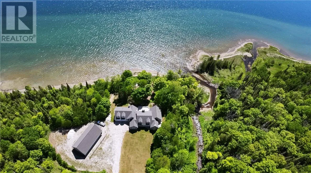 House for rent: 13768 Hwy 6 Highway, Sheguiandah, Manitoulin Island, Ontario P0P 1N0