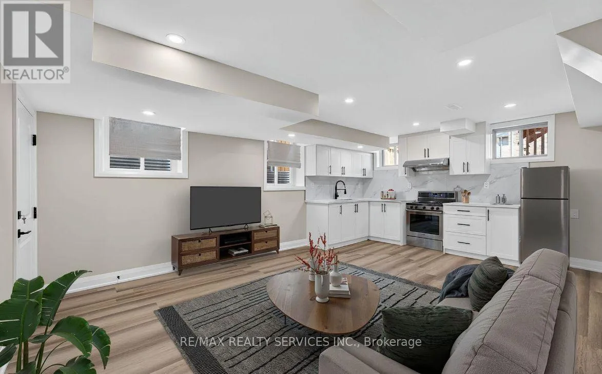 House for rent: 1378 Broderick Street, Innisfil, Ontario L9S 0P5