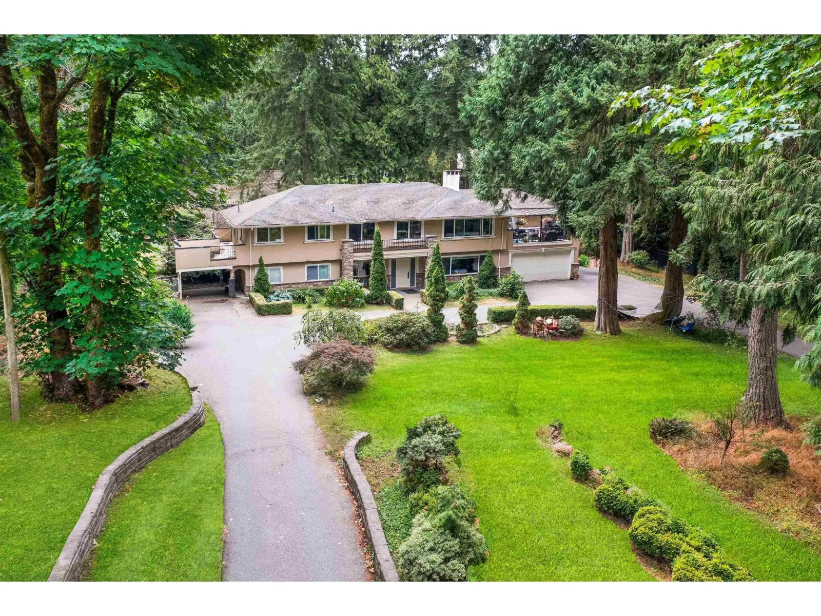 House for rent: 13788 32 Avenue, Surrey, British Columbia V4P 2B8