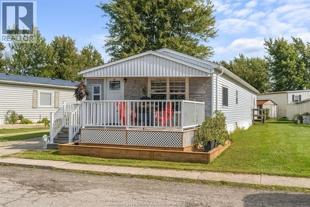 138 Dana Drive, Essex, Ontario N8M 2A3