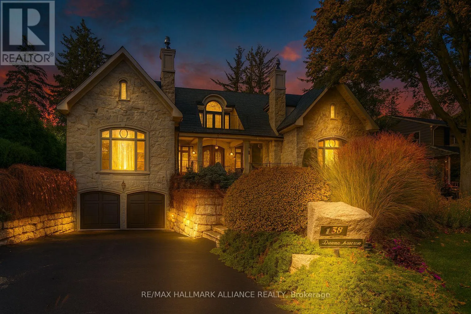 House for rent: 138 Dianne Avenue, Oakville, Ontario L6J 4G9