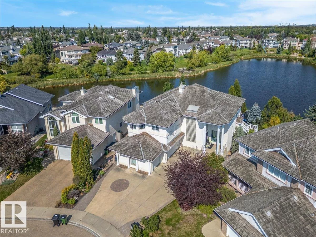 House for rent: 138 Twin Brooks Cv Nw, Edmonton, Alberta T6J 6W6