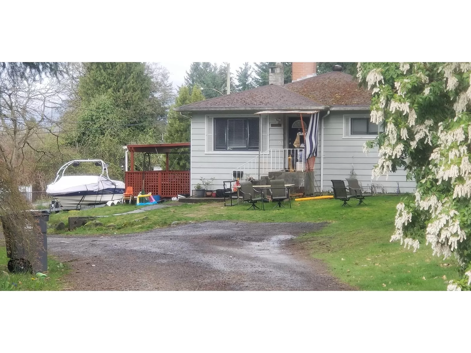 House for rent: 13803 Brentwood Crescent, Surrey, British Columbia V3R 5L7