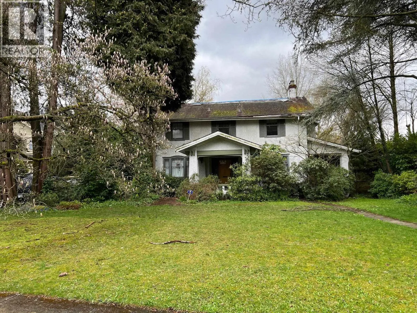 House for rent: 1384 W 32nd Avenue, Vancouver, British Columbia V6H 2J3