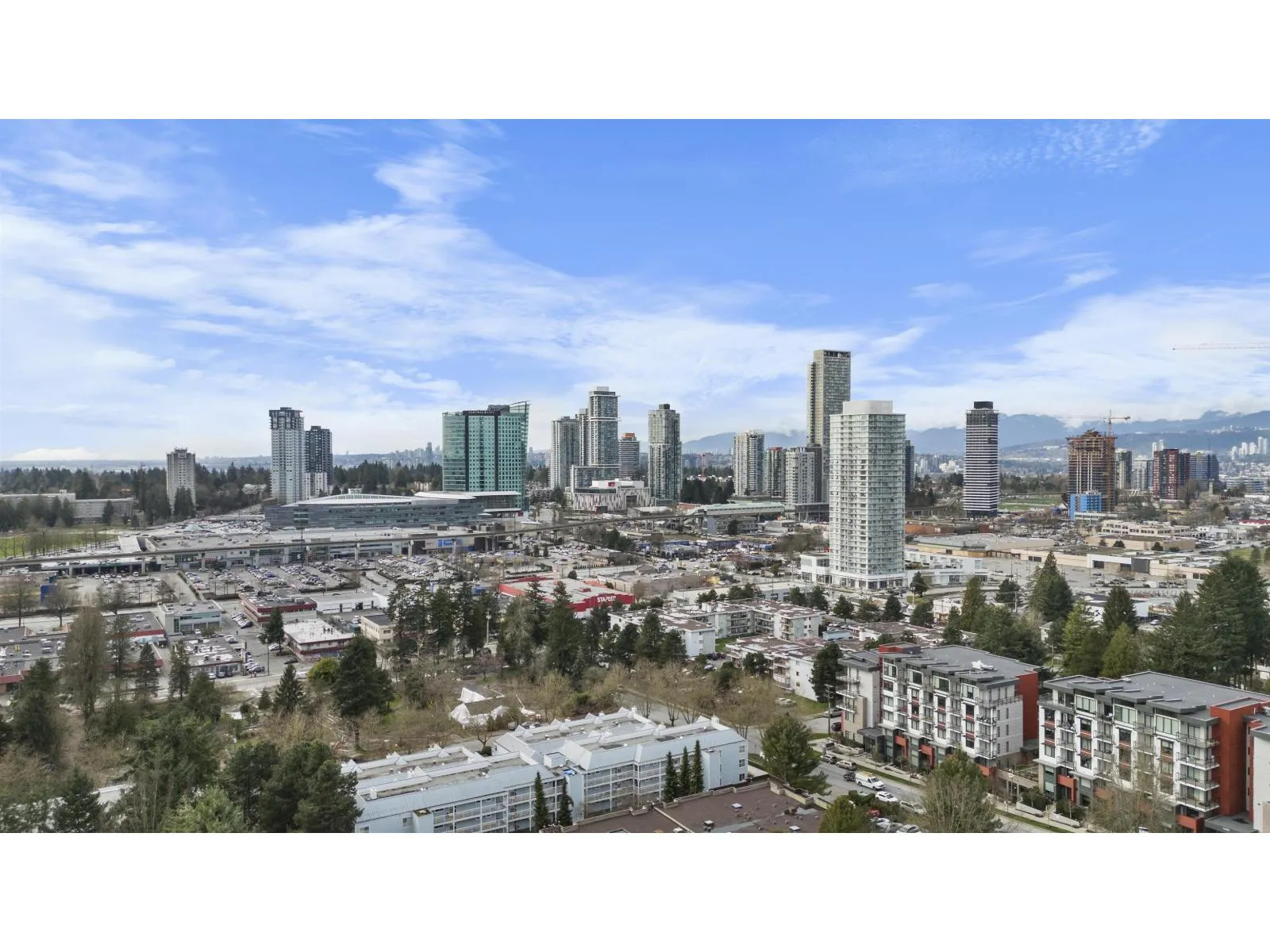 House for rent: 13840 100 Avenue, Surrey, British Columbia V3T 1J5