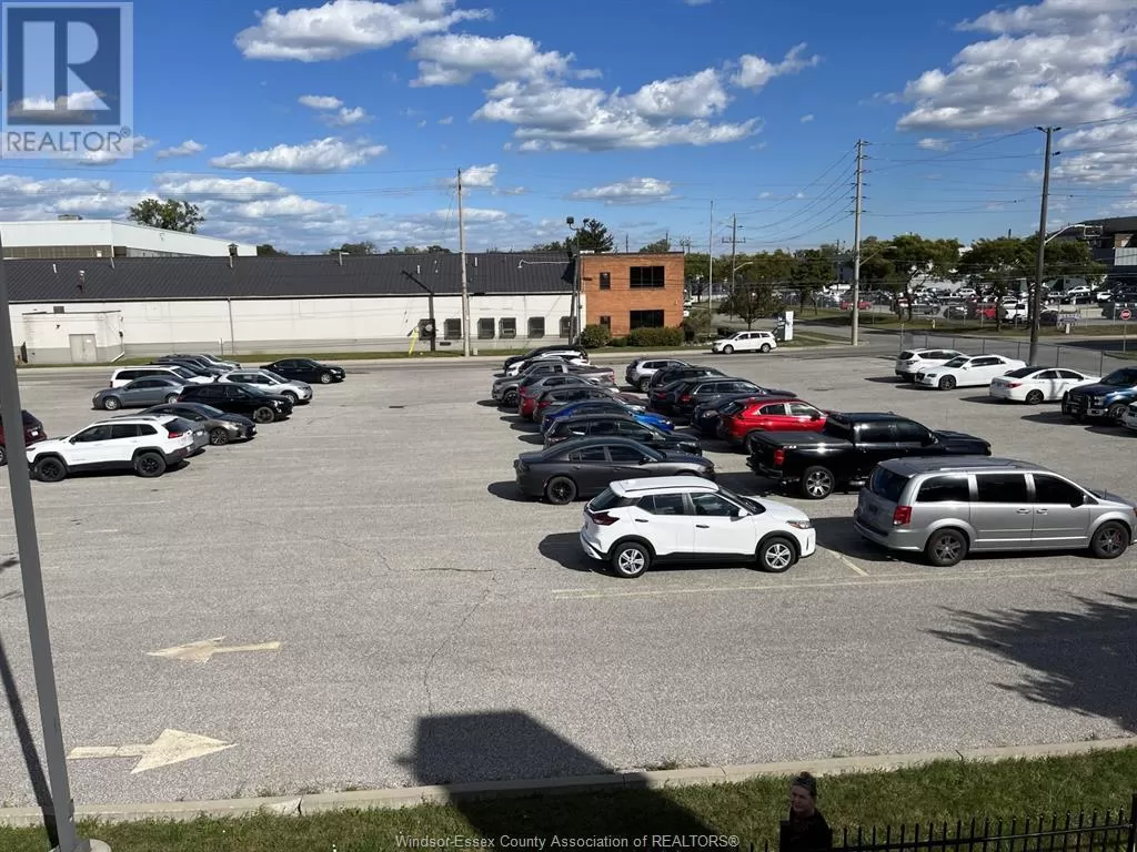 1387 Mcdougall Street, Windsor, Ontario N8X 3N6