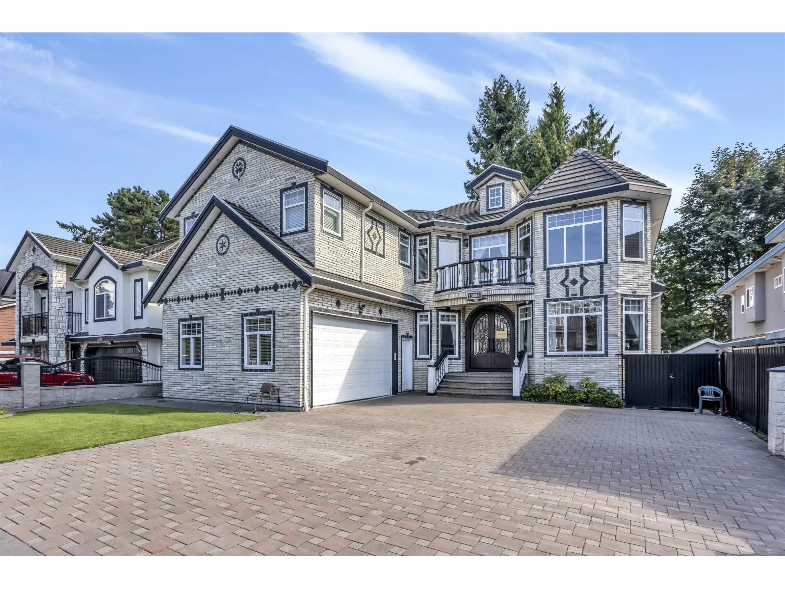 House for rent: 13884 89a Avenue, Surrey, British Columbia V3V 6K9