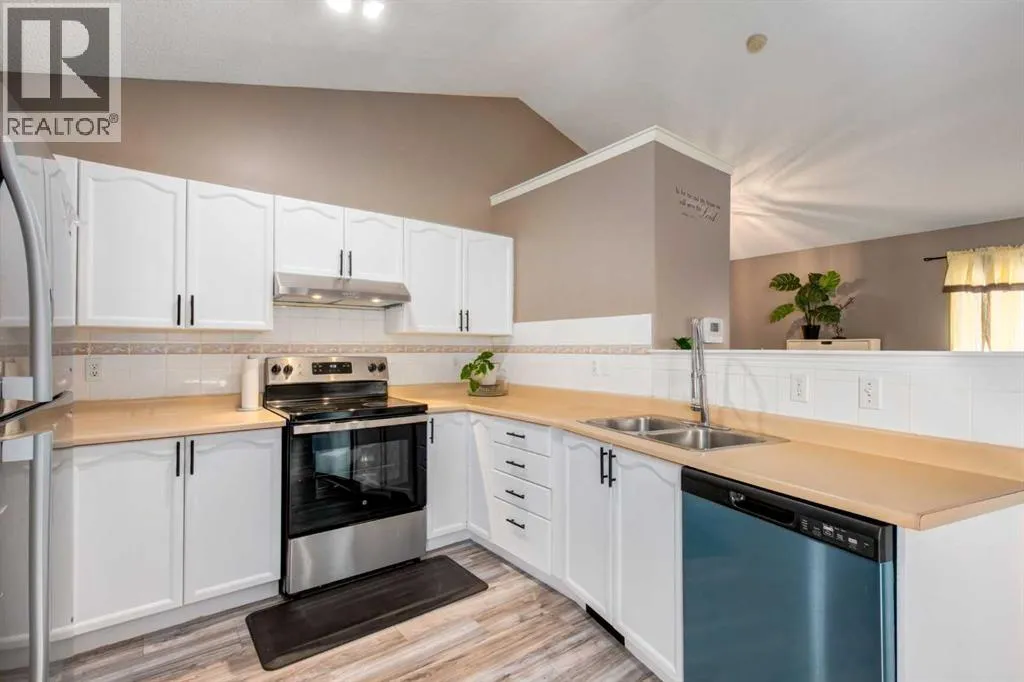 House for rent: 139 Los Alamos Place Ne, Calgary, Alberta T1Y 7J3