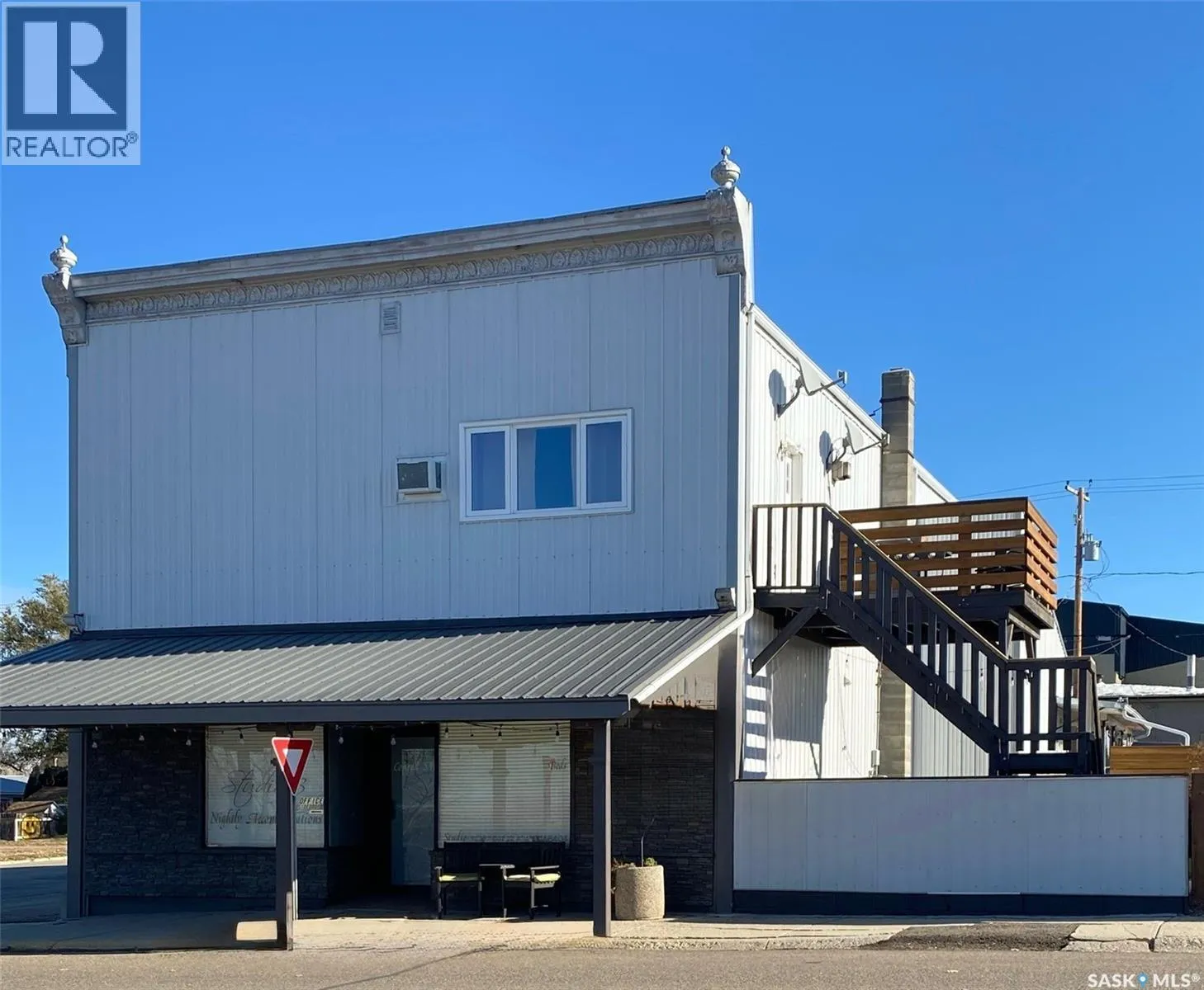 1391 Conrad Avenue, Gull Lake, Saskatchewan S0N 1A0