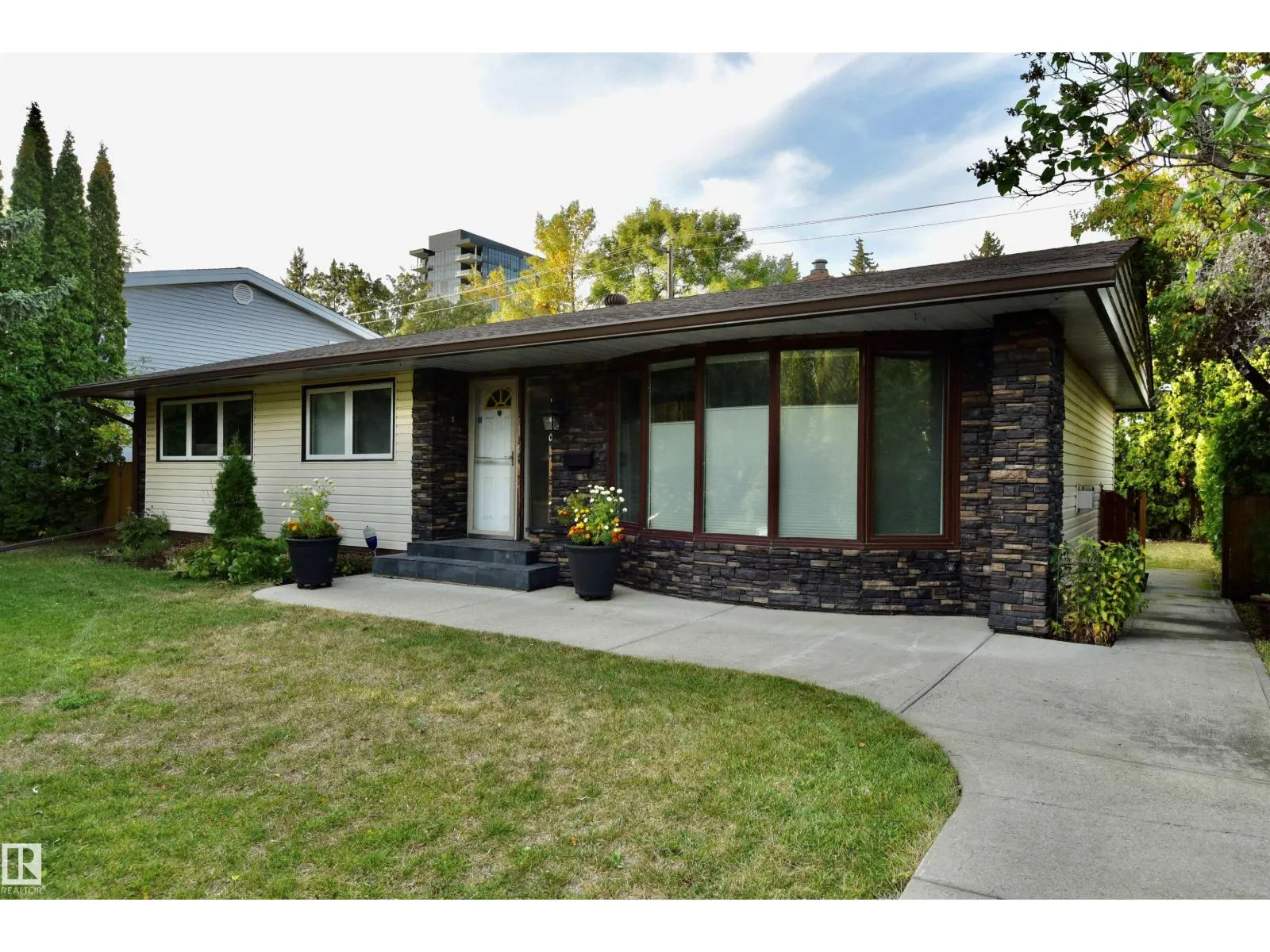 House for rent: 13910 101a Av Nw, Edmonton, Alberta T5N 0L2