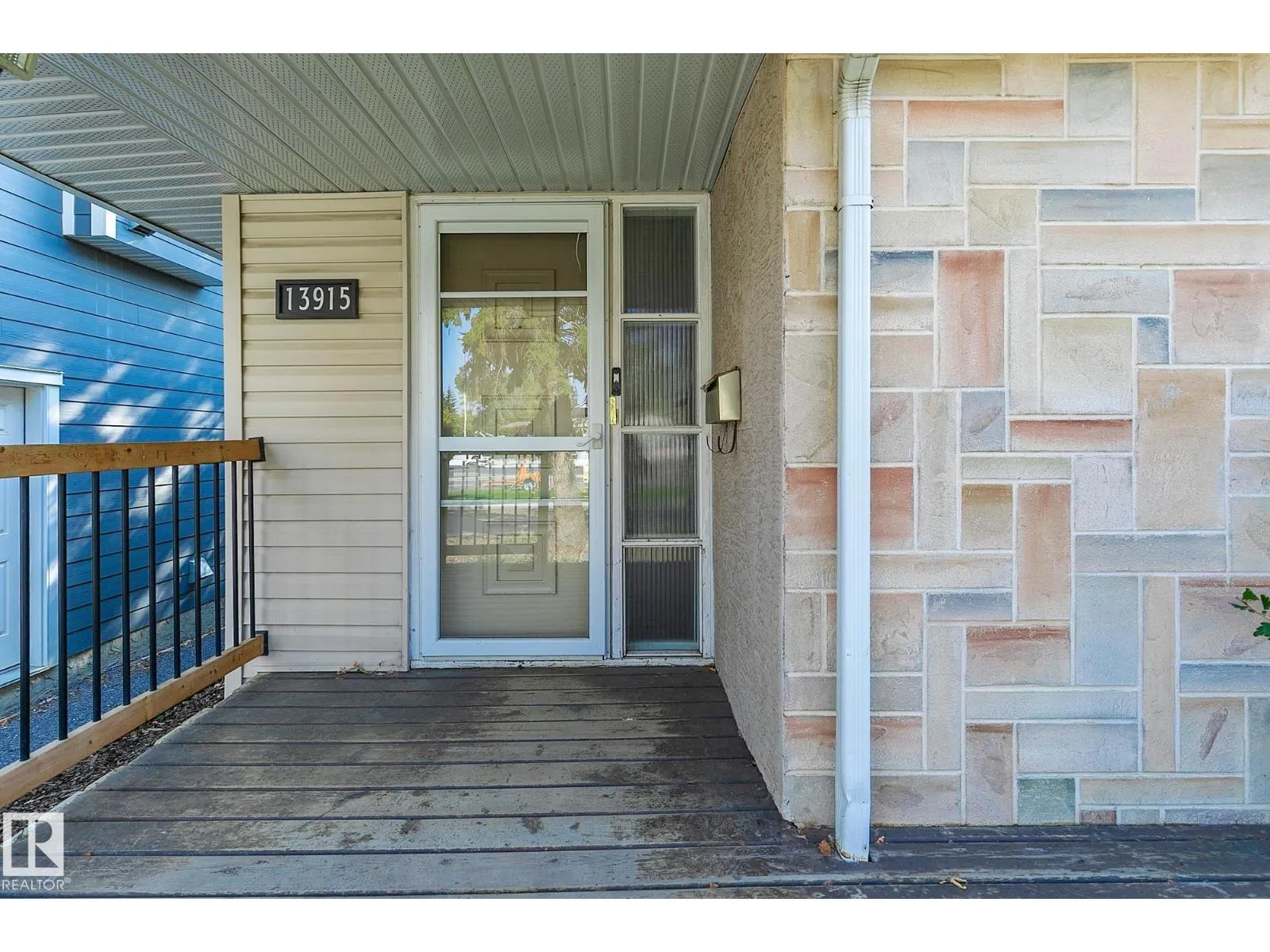 House for rent: 13915 102 Av Nw, Edmonton, Alberta T5N 0P5