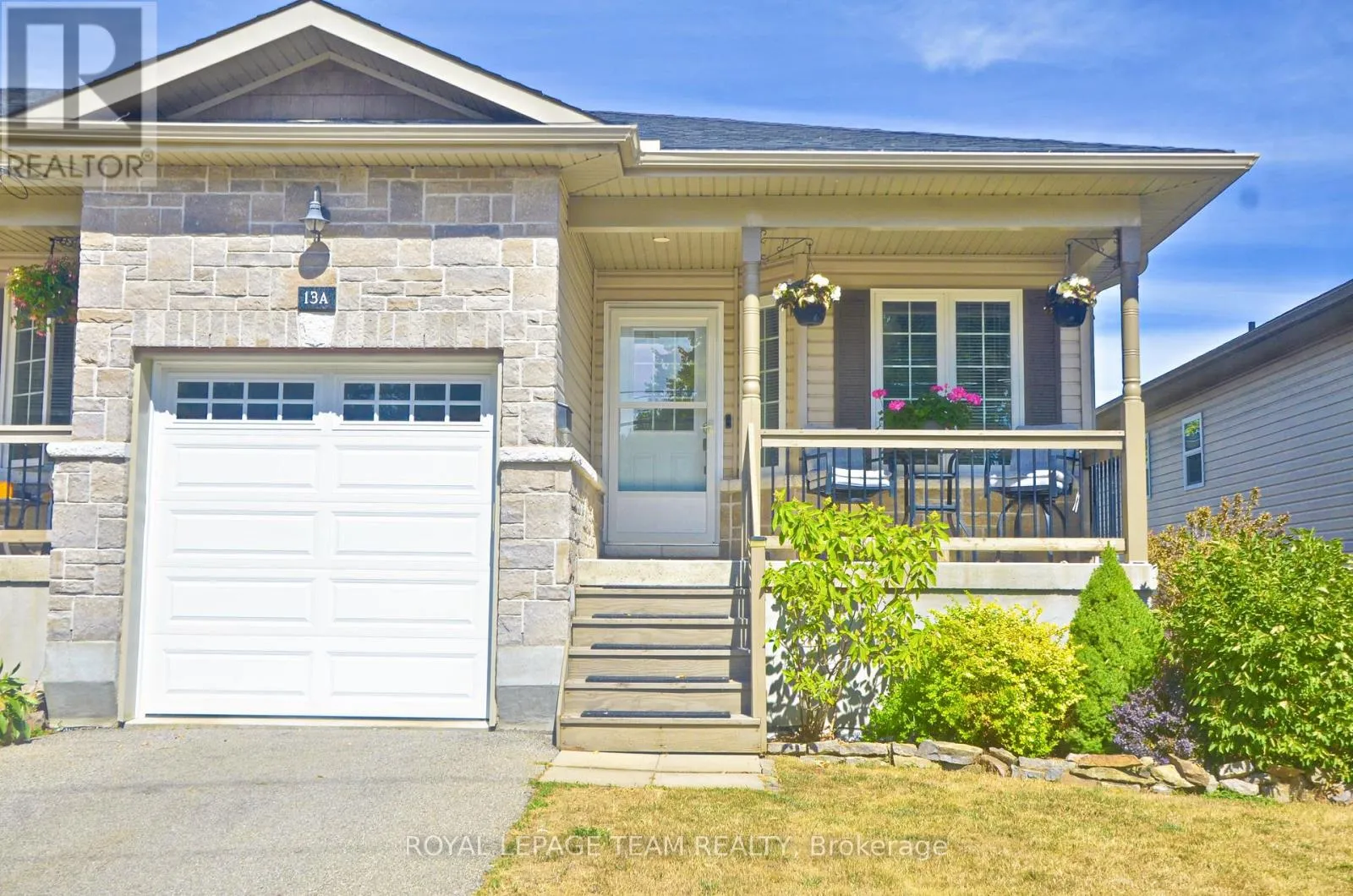 Row / Townhouse for rent: 13a Centre Street N, Brockville, Ontario K6V 5S6